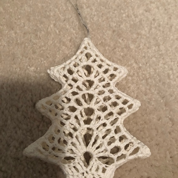 Vintage 1990’s Hand Crafted Crocheted Christmas Ornaments, (3) - Picture 5 of 7